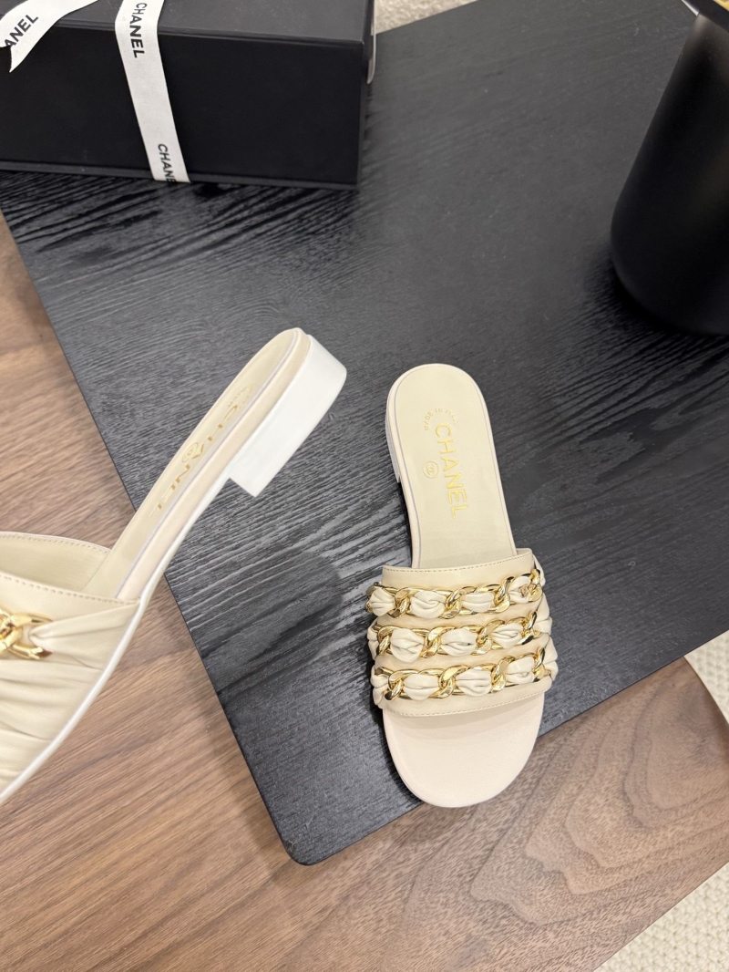 Ch**el slippers